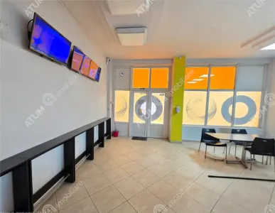 Spatiu comercial 75 mp de inchiriat in zona Vasile Aaron din Sibiu - foto 2