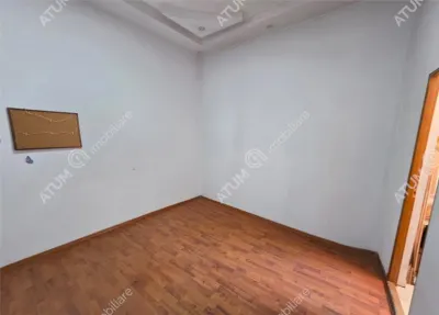 Spatiu comercial 75 mp de inchiriat in zona Vasile Aaron din Sibiu - foto 3
