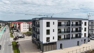De vanzare in zona Pictor Brana apartament la cheie cu 3 camere 2 bai si balcon la etajul 1 - foto 5