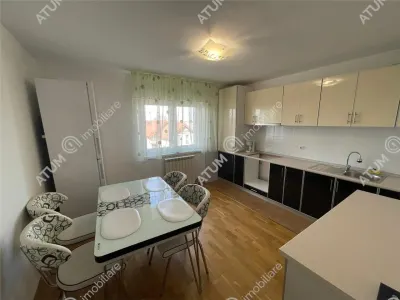 De inchiriat casa cu 8 camere si curte de 800 mp in zona Calea Poplacii din Sibiu - foto 16