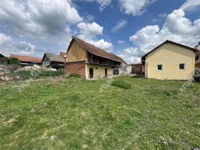 De vanzare casa individuala compusa din 2 corpuri si teren 2000 mp Localitatea Chirpar Sibiu - foto 24