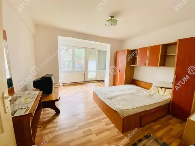 Se vinde apartament cu 3 camere de 72 mp si gradina in zona Vasile Aaron din Sibiu - foto 3