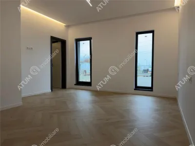 De vanzare penthouse cu 3 camere decoamndate si doua terase zona Arhitectilor Sibiu - foto 6