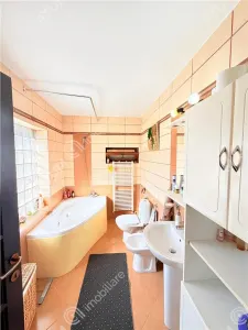 Casa individuala la cheie de vanzare in Selimbar 156 mp utili si 430 mp teren - foto 23