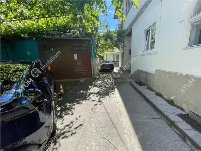 De vanzare apartament cu 2 camere cu balcon garaj curte si 2 pivnite in zona ultracentrala din Sibiu - foto 14