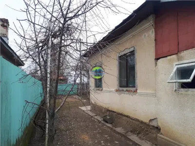 Cocorasti Colt - Casa cu Teren de Vanzare - Cocorastii Colt
