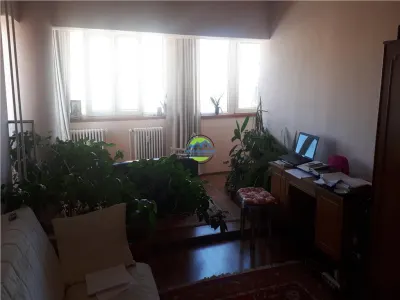 Republicii Central - Apartament 3 Camere de Vanzare - foto 4