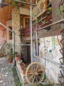 Central - Apartament 2 Cam. Demisol - de Inchiriat - foto 2