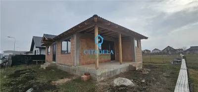 Casă la roșu 3 camere, teren 300 mp - Zona Orizont, Alba Iulia - Alba Iulia