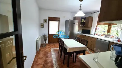 Casa 5 camere, garaj, 560 mp teren,  Cetate-Kaufland - foto 5
