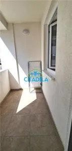 Apartament cu 1 camera ,bloc nou  40 mp, etaj 1 cu garaj - foto 6