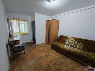 Garsoniera de vanzare pe Ostrovului - Satu Mare