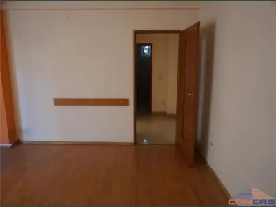 SPATIU COMERCIAL DE INCHIRIAT - foto 5
