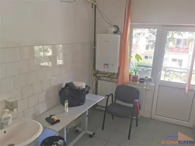 APARTAMENT SPATIU COMERCIAL DE INCHIRIAT - foto 4