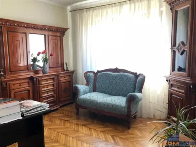 Casa de vanzare zona Centrala - foto 6