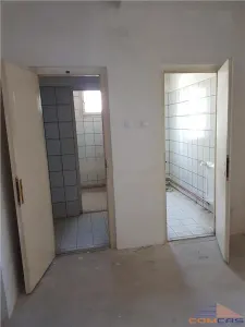 De Inchiriat spatiu Comercial CENTRU - foto 18