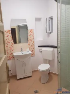 Inchiriez apartament 4 camere - foto 11