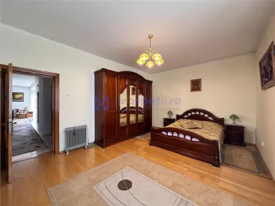 Vila Targu Neamt, Veniamin Costache, 642mp - foto 19