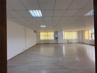 Spatiu birouri vad comercial zona Metro Bratuleni de la 250mp la 500mp - foto 2