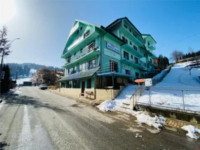 Hotel, Vatra Dornei, 1429mp, baza tratament, langa partia de schi - foto 20