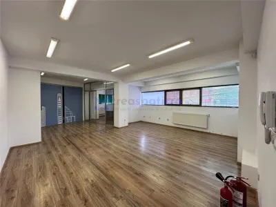 Spatiu comercial/ birouri, gara Iasi, 84mp, lift, et. 1, la strada - foto 9