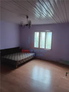 str Principala Vorovesti TEREN 1200mp cu CASA batraneasca 64mp toate utilitatile - foto 7