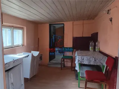 str Principala Vorovesti TEREN 1200mp cu CASA batraneasca 64mp toate utilitatile - foto 9
