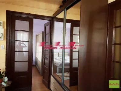 EFR UPGRADE - Casa cocheta (parter si curte) inchiriere zona str Gherghel - Domenii - foto 4