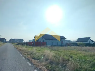 Teren intravilan de vanzare in localitatea Fantanele - foto 5