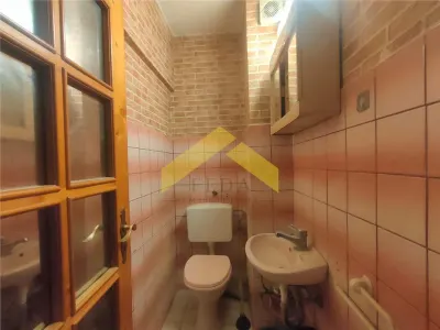 Apartament 3 camere de vanzare zona Intim - foto 5
