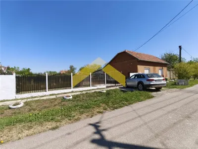 Casa la sol de vanzare in orasul Csanádpalota, Ungaria - Nadlac
