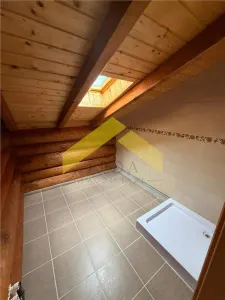 Cabana din piatra de codru si busteni pe Clisura Dunarii, Caraș-Severin - foto 9
