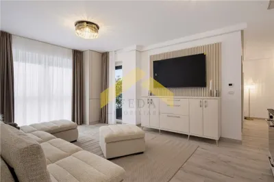 Apartament 3 camere de lux de vanzare in Adora Park - Arad