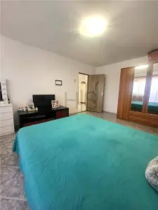 Apartament 2 Camere, Decomandat, etaj 2 din 3 - foto 10