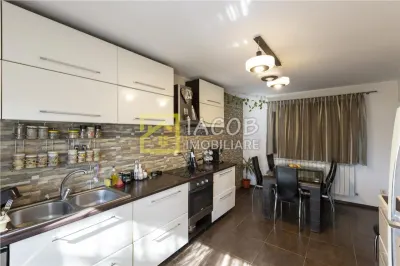 Vila cu 6 camere, 952 mp teren, Saucesti, Bacau - foto 7