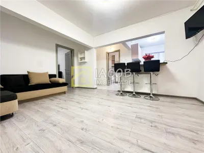 3 camere de inchiriat | Cornisa Bistritei - foto 3
