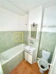 Apartament 3 camere, str. Milcov, Bacau - foto 11