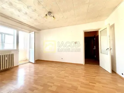Apartament 3 camere, str. Milcov, Bacau - foto 12