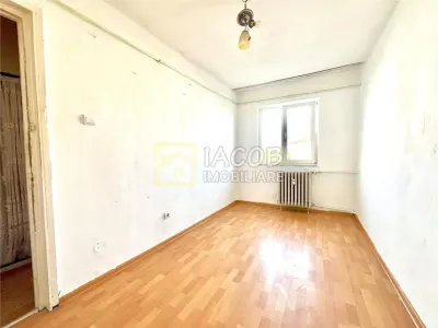 Apartament 3 camere, str. Milcov, Bacau - foto 3