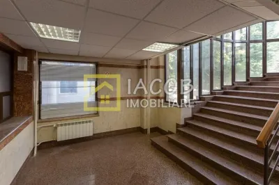 Spatiu comercial P+1, Buhusi, central, jud Bacau - foto 8