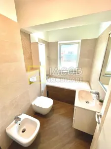 Apartament 3 camere semidecomandate Arena Residence Bacau - foto 12