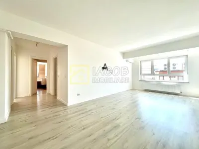 Apartament 3 camere semidecomandate Arena Residence Bacau - foto 8