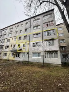 Apartament 3 camere, str. Stadionului, etaj 2 - Bacau