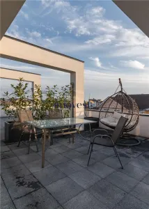 De inchiriat: Penthouse cu 3 camere - foto 14