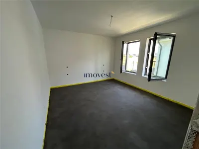 Casa Noua de Vanzare in Satu Mare| Doua compartimentari disponibile | Strada Odobescu | 124 mp Utili, 480 mp Teren, 3 Dormitoare, Incalzire in Pardoseala | 154.000 Euro - foto 10