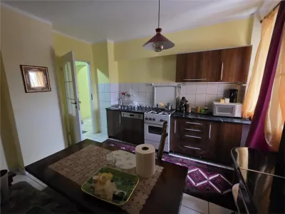De inchiriat:Apartament cu 4 camere in zona Lucian Blaga - foto 11