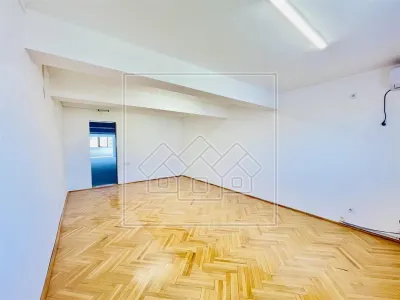 Spatiu de birouri - 413 mpu - open space - Zona Centrala - Sibiu
