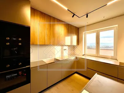 Penthouse modern - 3 camere, 2 terase de 191 mp, bloc nou, lift - Sibiu