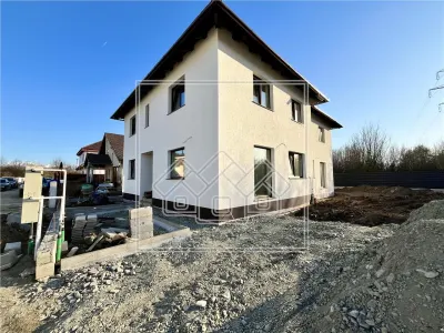 Casa tip duplex, teren 420 mp, predare la alb, Selimbar - foto 10