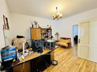 Casa in Lazaret, 900 mp teren, 663 mp gradina, pivnita si pod - foto 6